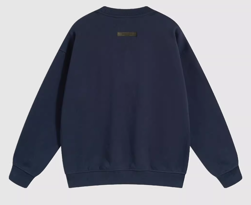 ESSENTIALS "SWEATER"