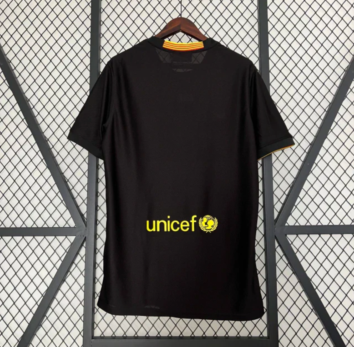 2013/14 RETRO BARCELONA AWAY JERSEY