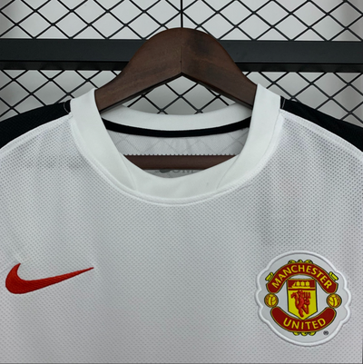 Retro 2010/11 M-U Away Jersey