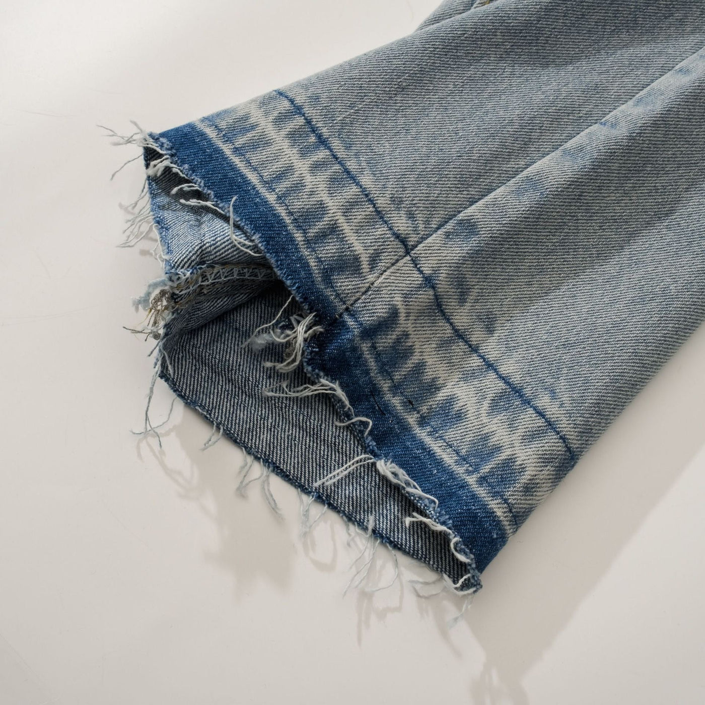 FLARED JEANS