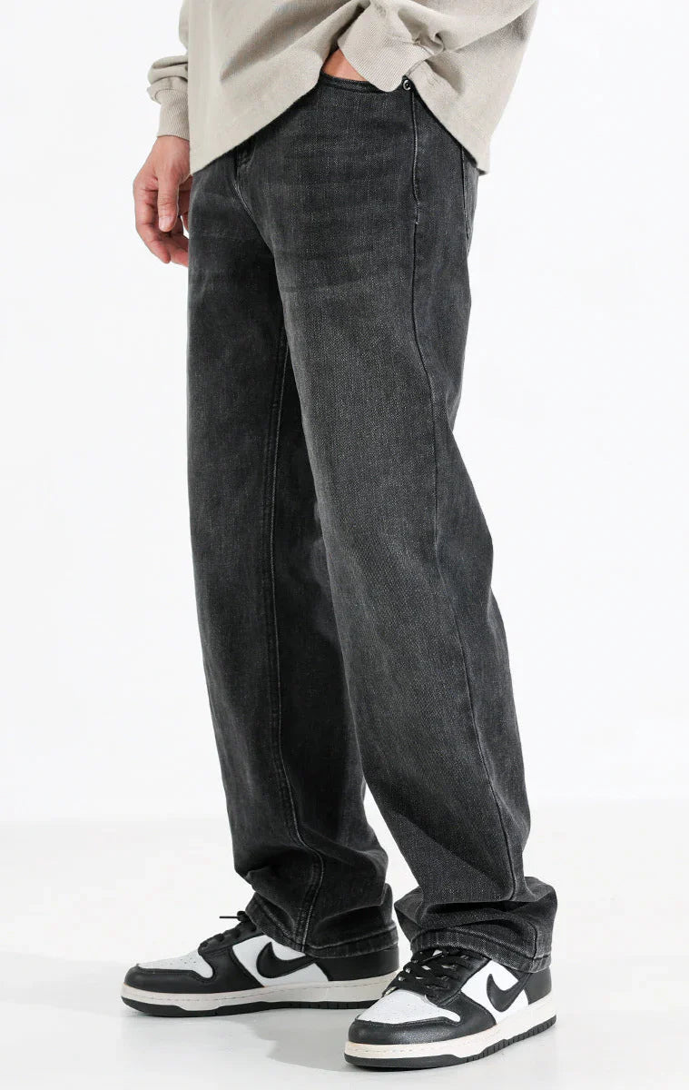 BLACK BASIC JEANS