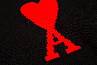 "HEART" - SWEATER